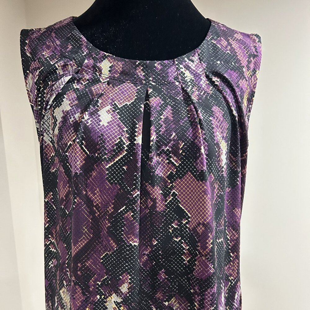 Kasper Scoop Neck Sleeveless Blouse